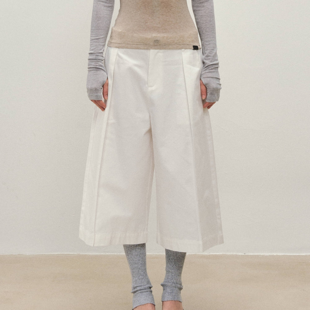 Dpercent丨Imported PIMA cotton pleated waist-style white loose-fitting cropped shorts