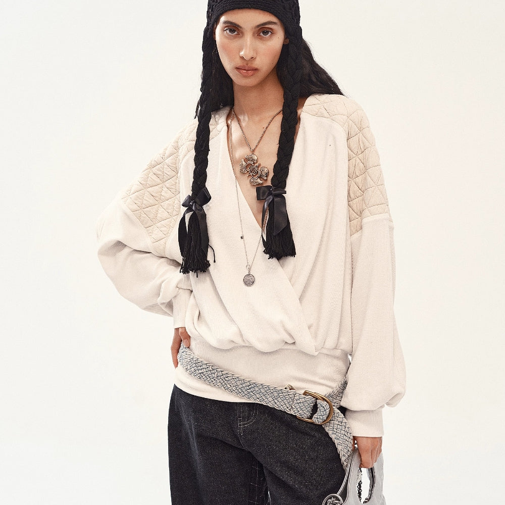 MEDIUM WELL V-neck Sweatshirt