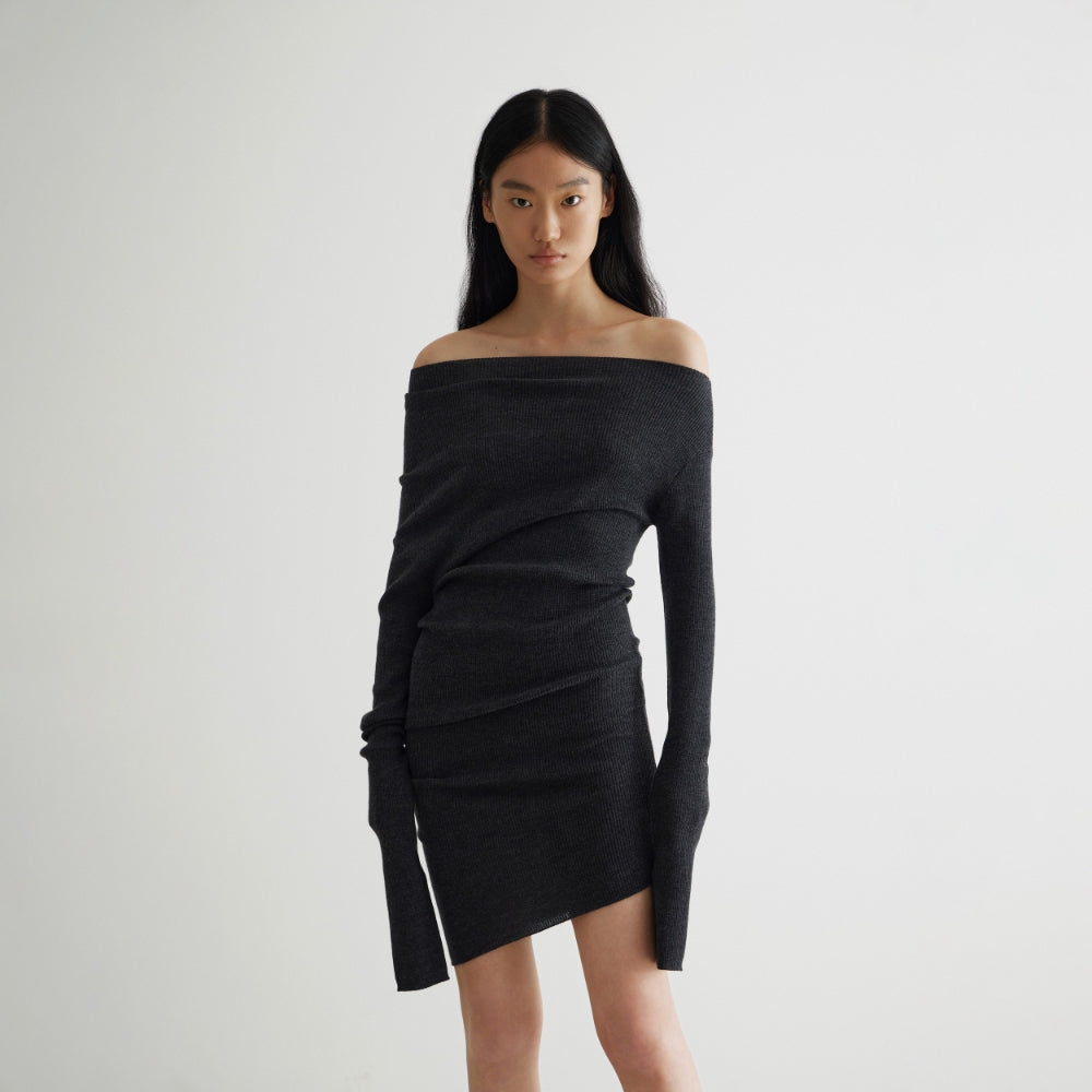 Simple curved multi-wear wool knit dress