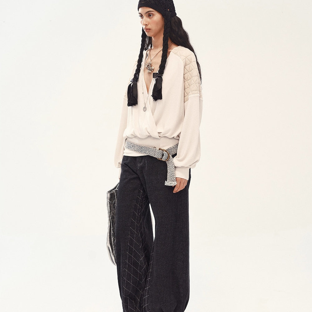 MEDIUM WELL V-neck Sweatshirt