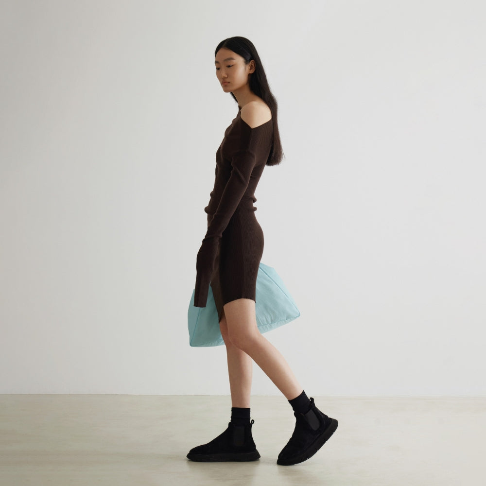 Simple curved multi-wear wool knit dress