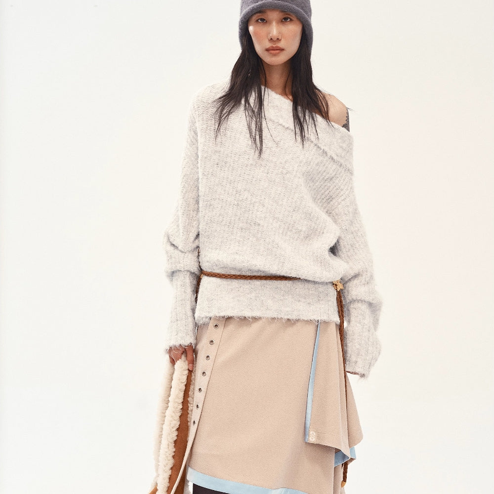 MEDIUM WELL Off-Shoulder Oversized Sweater