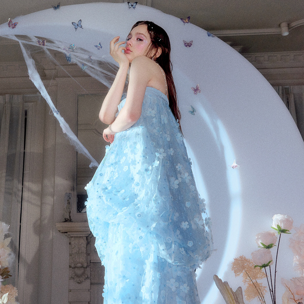 Three Quarters Cut Flower Hand-Sewn Pearl Flower Tube Dress