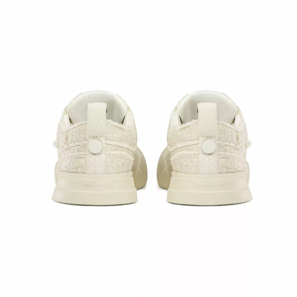 Ouder smiler open smile canvas shoes white