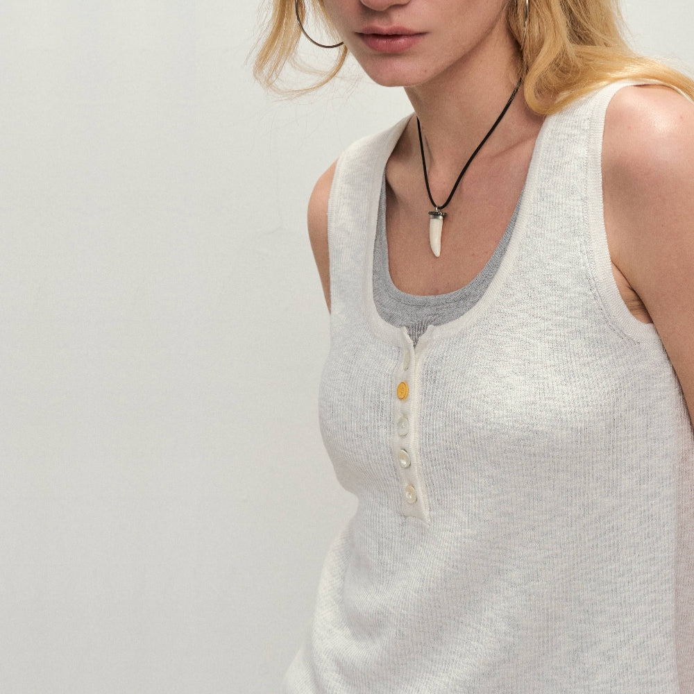 Dpercent丨U-neck contrast color wide shoulder fake two-piece layered woven vest