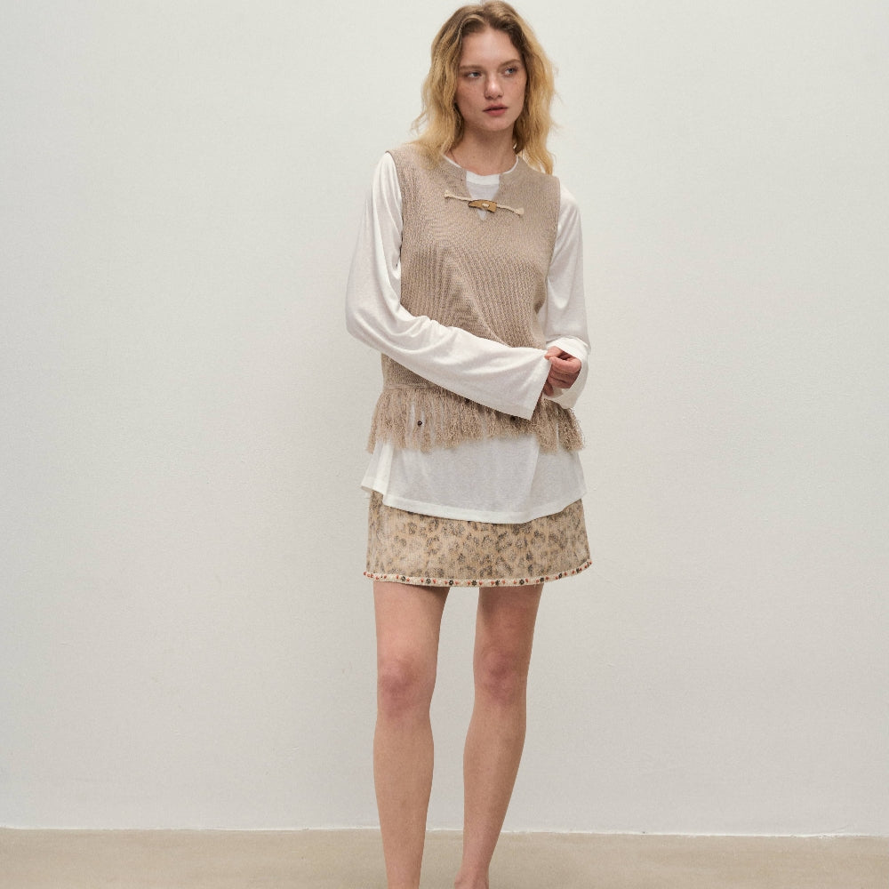 Dpercent丨Natural wooden horn button tassel vest beige sleeveless top