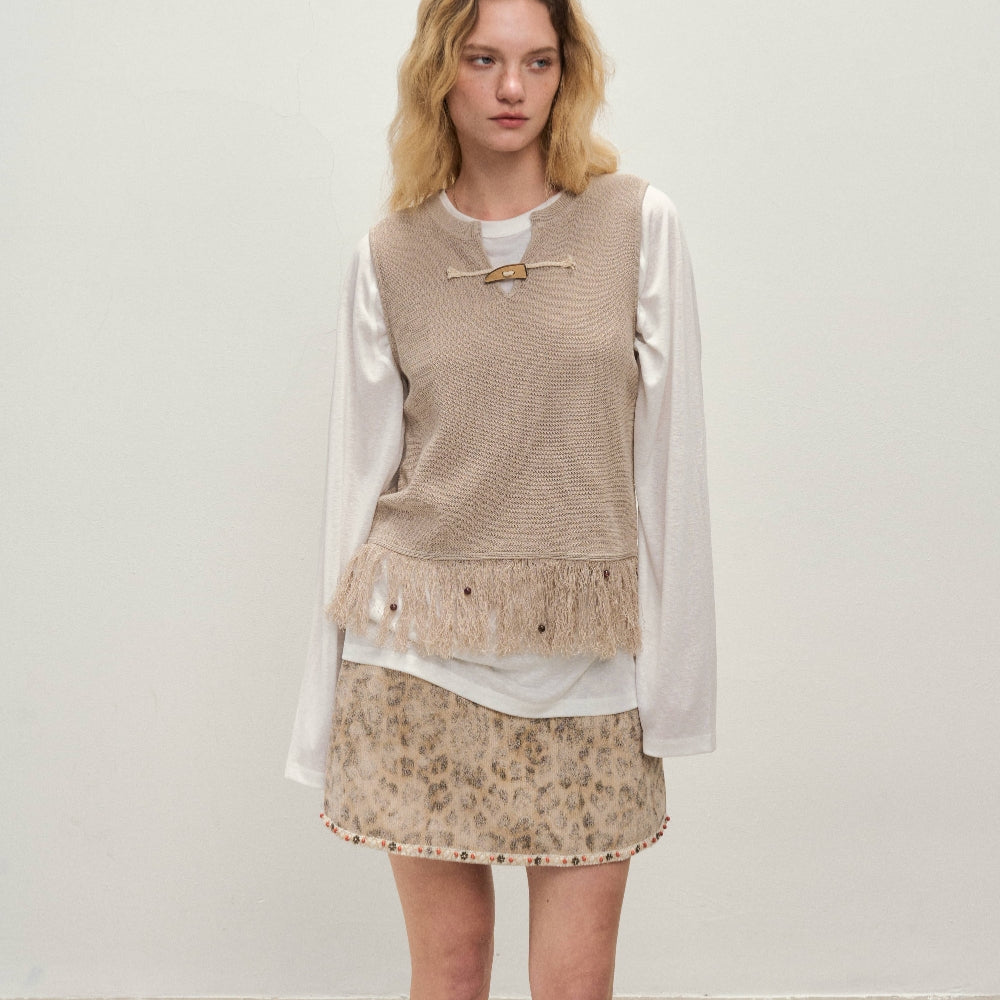 Dpercent丨Natural wooden horn button tassel vest beige sleeveless top