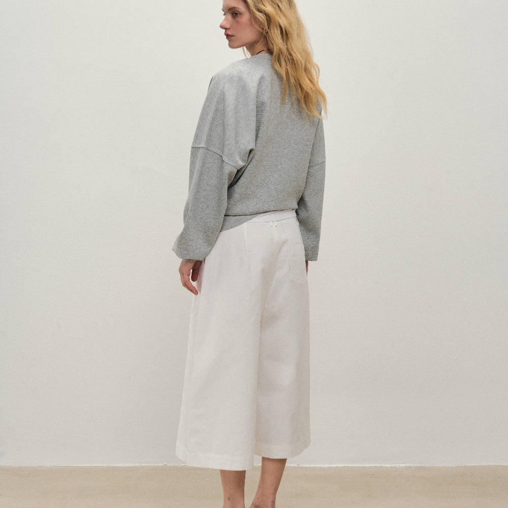 Dpercent丨Large V-neck high-end short loose large V-neck horn button gray long-sleeved sweatshirt top
