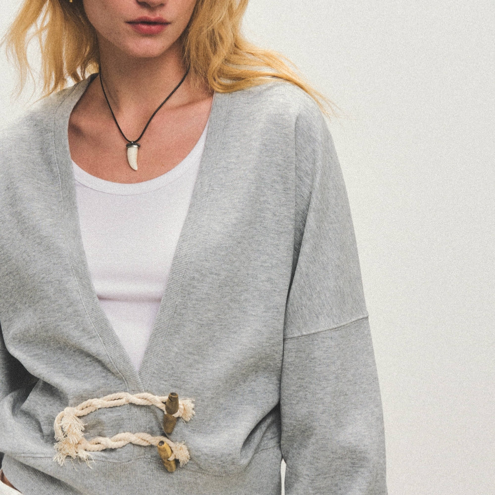 Dpercent丨Large V-neck high-end short loose large V-neck horn button gray long-sleeved sweatshirt top