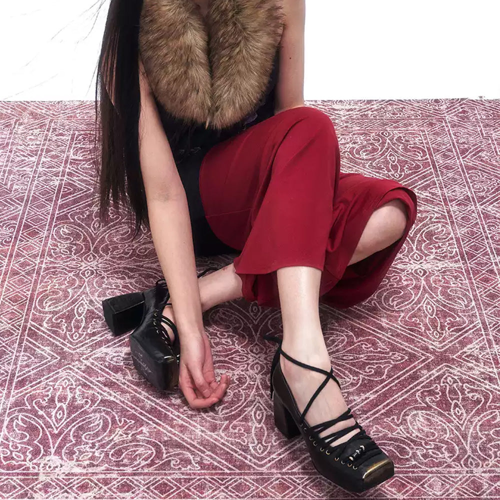 ARCADIAGYAL Chunky Square-Toe Pumps