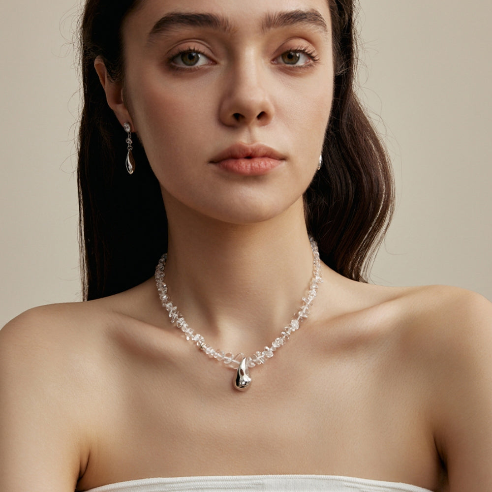 MONSECRET Crystal Drop Necklace