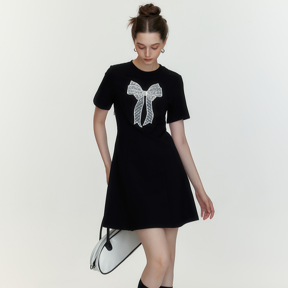 Three Quarters embroidered bow skirt