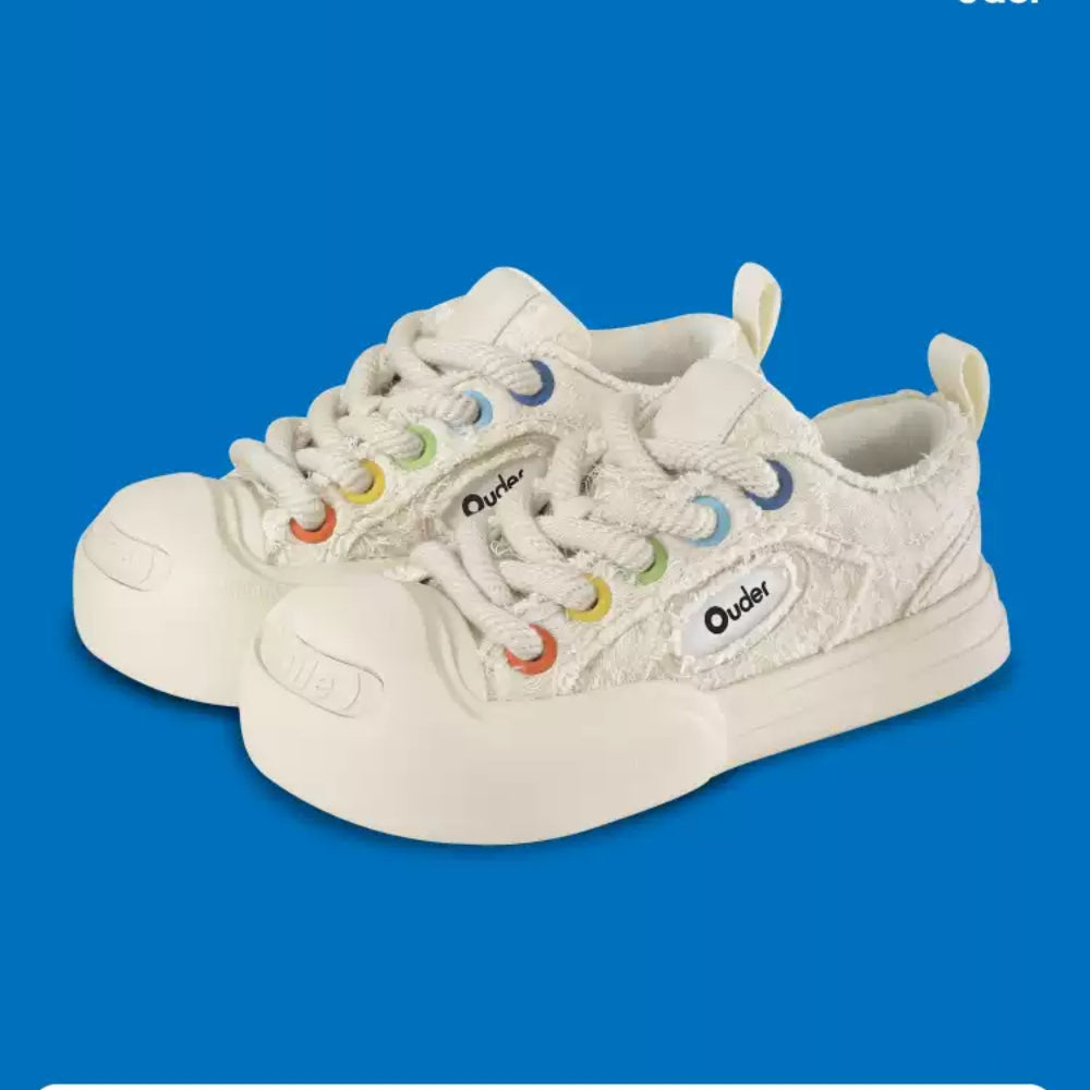 Ouder smiler open smile canvas shoes white