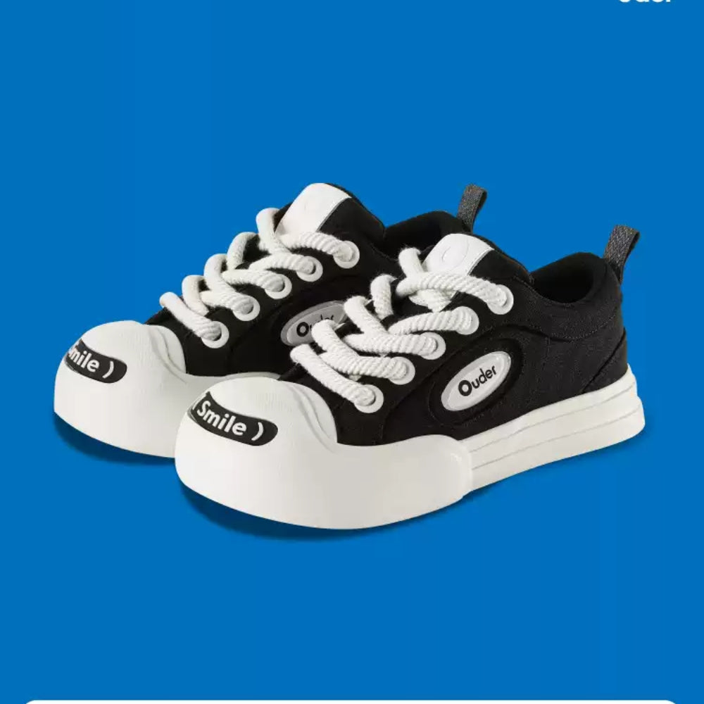 Ouder smiler open smile canvas shoes white and black