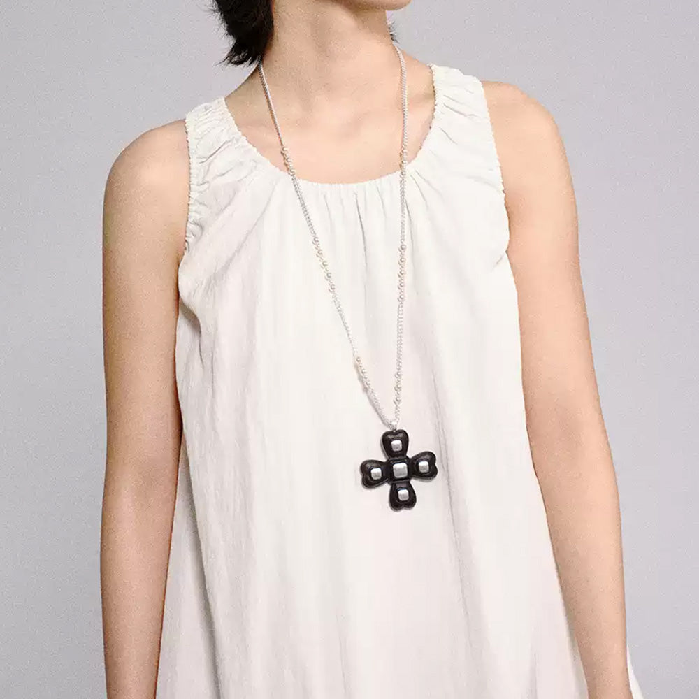 tokokkino Ebony Pearl Necklace