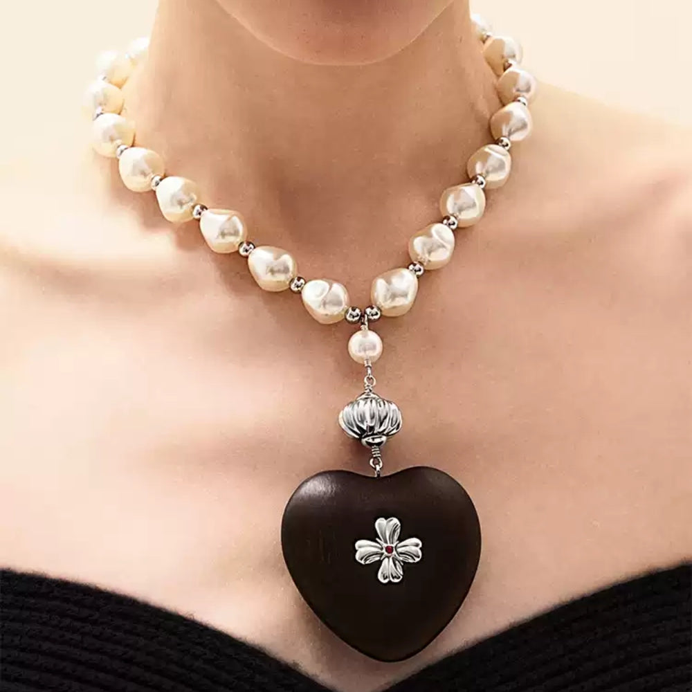 tokokkino Pearl Ebony Necklace