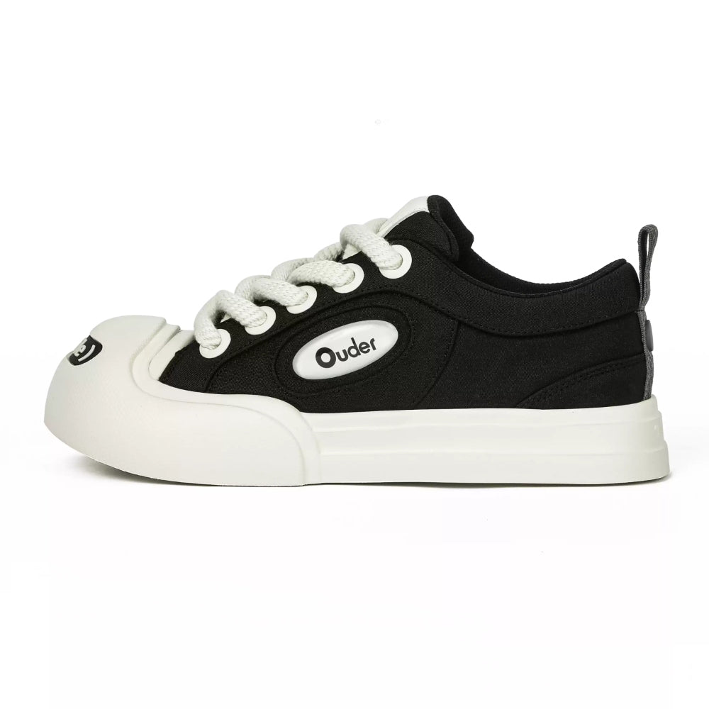 Ouder smiler open smile canvas shoes white and black