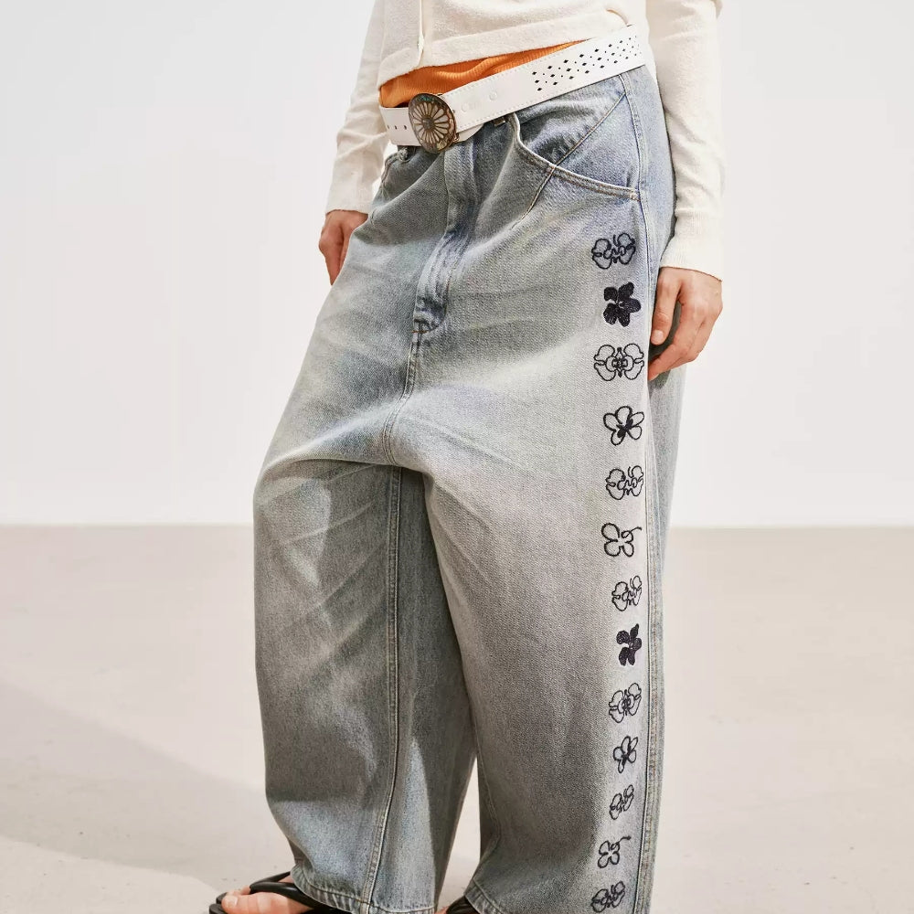 MEDIUM WELL Logo-Embossed Jeans
