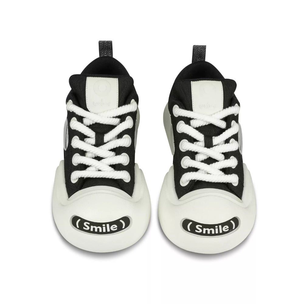 Ouder smiler open smile canvas shoes white and black