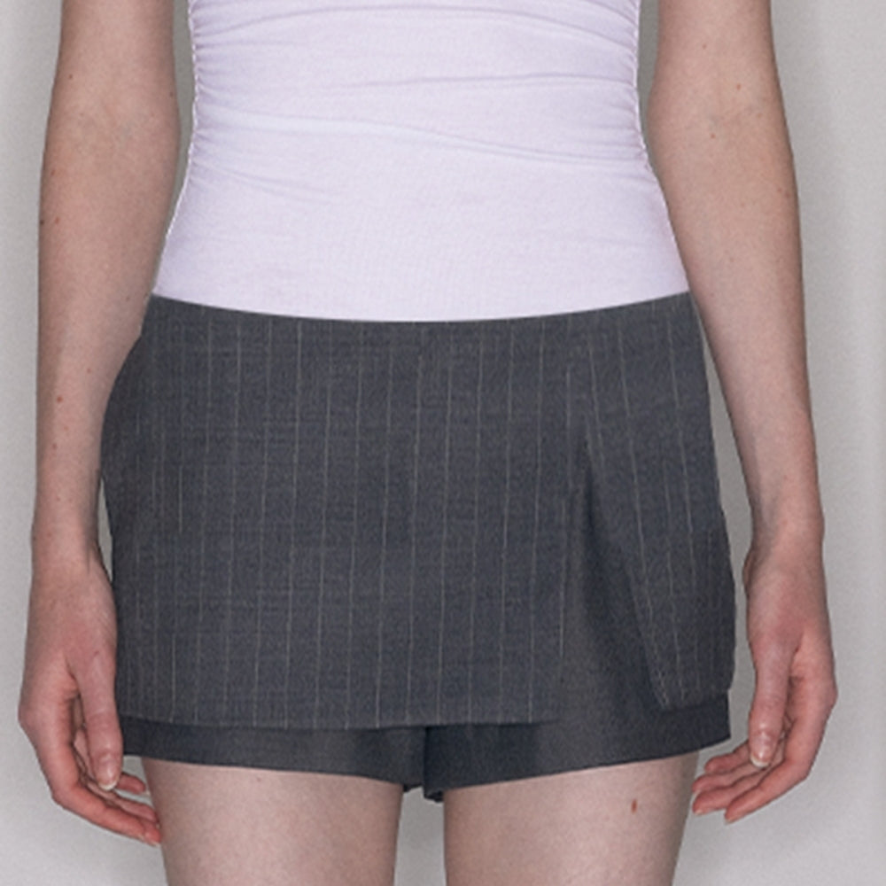 SANFRONTIERES Wool Shorts