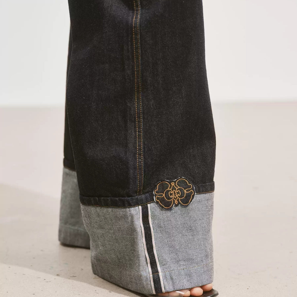 MEDIUM WELL Logo-embossed Jeans