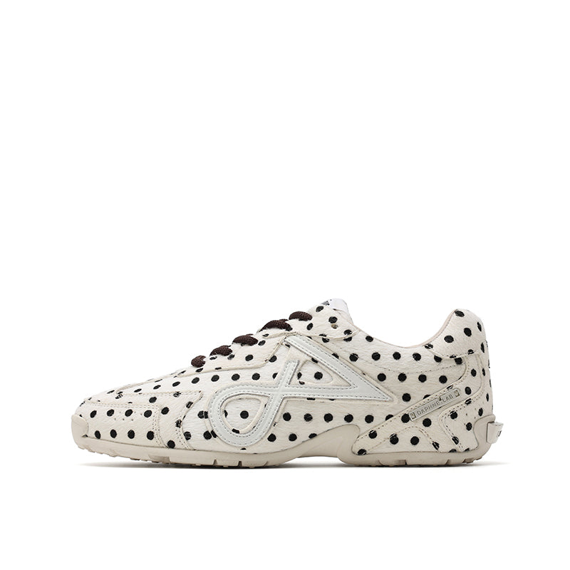 DAPHNE LAB [Sugar Cube] Training Shoes