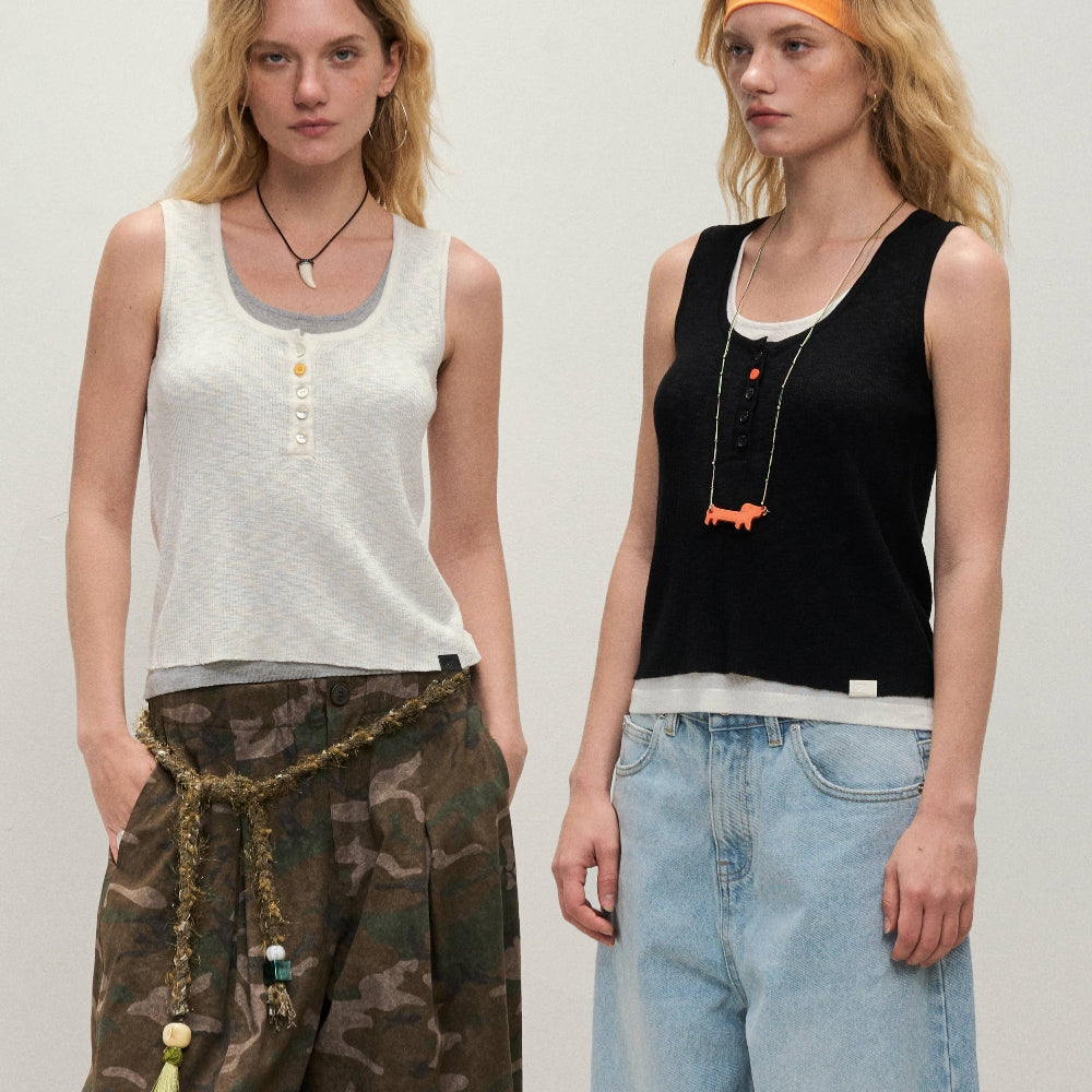 Dpercent丨U-neck contrast color wide shoulder fake two-piece layered woven vest