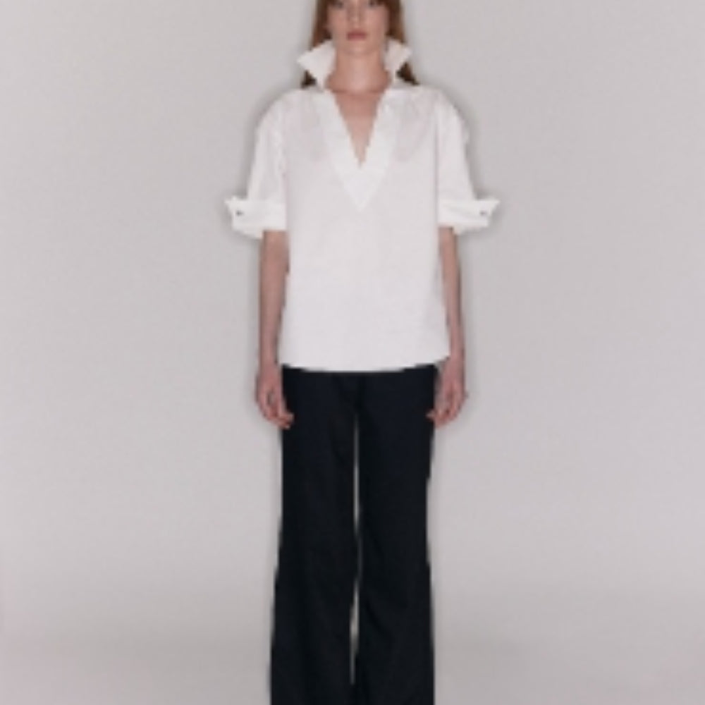 SANFRONTIERES White V-Neck Shirt
