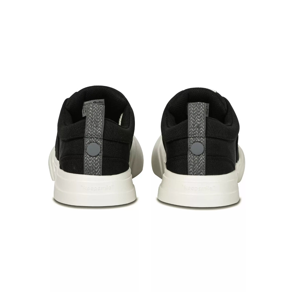 Ouder smiler open smile canvas shoes white and black
