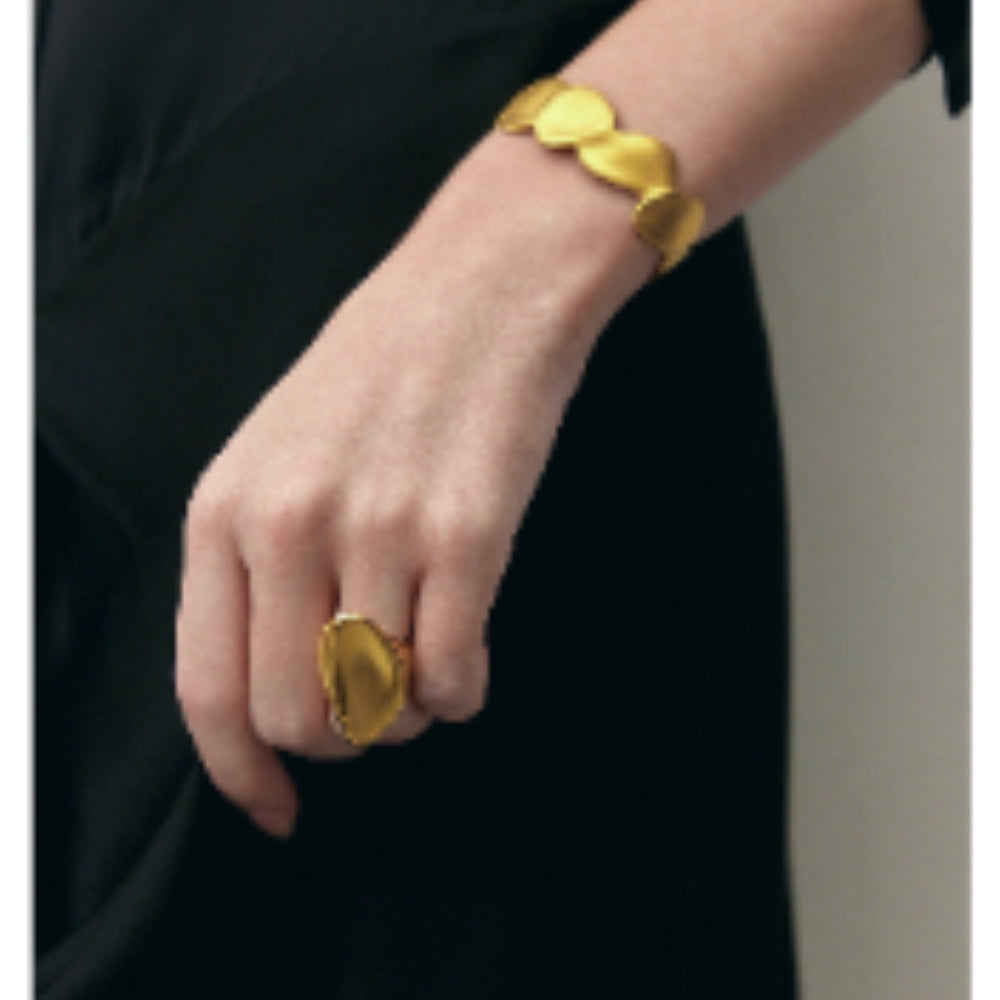 MONSECRET Wide Cuff Bracelet