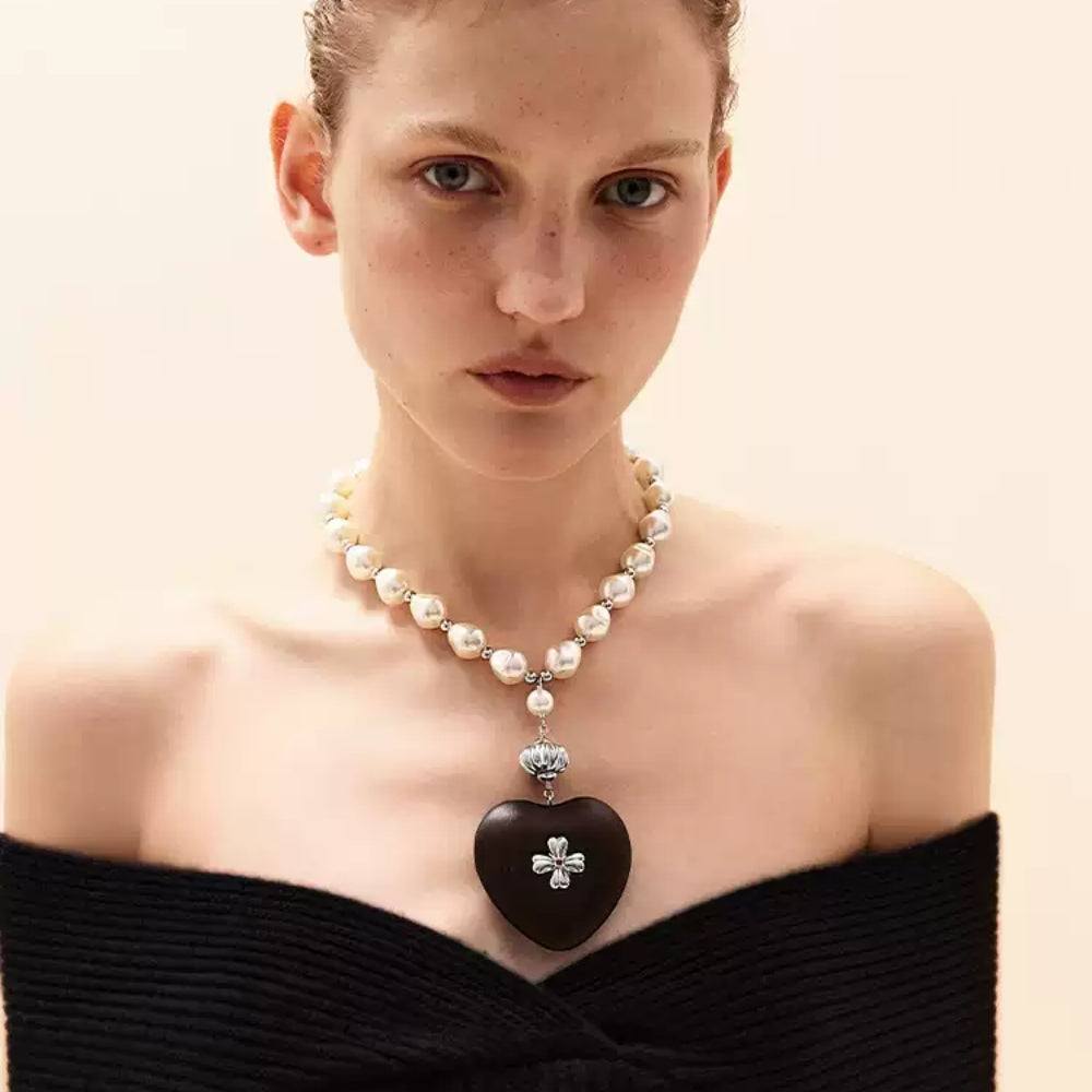 tokokkino Pearl Ebony Necklace
