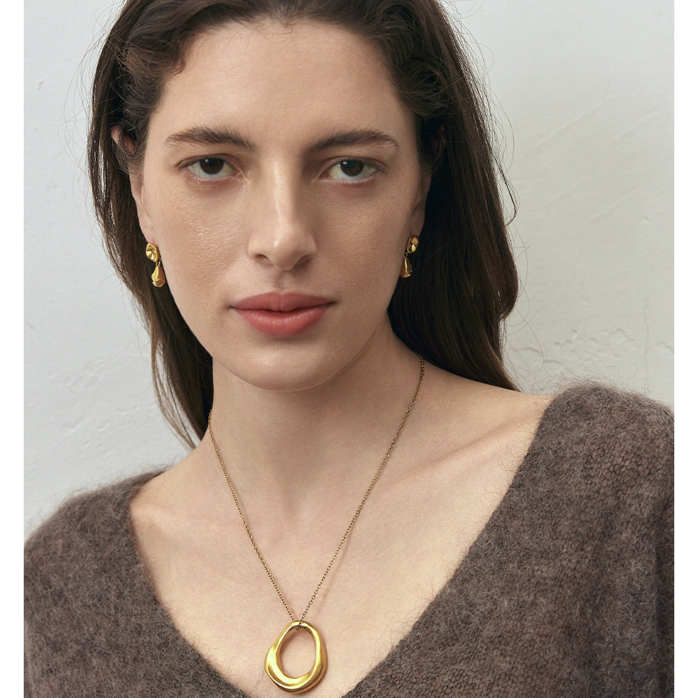 MONSECRET Circle Pendant Necklace