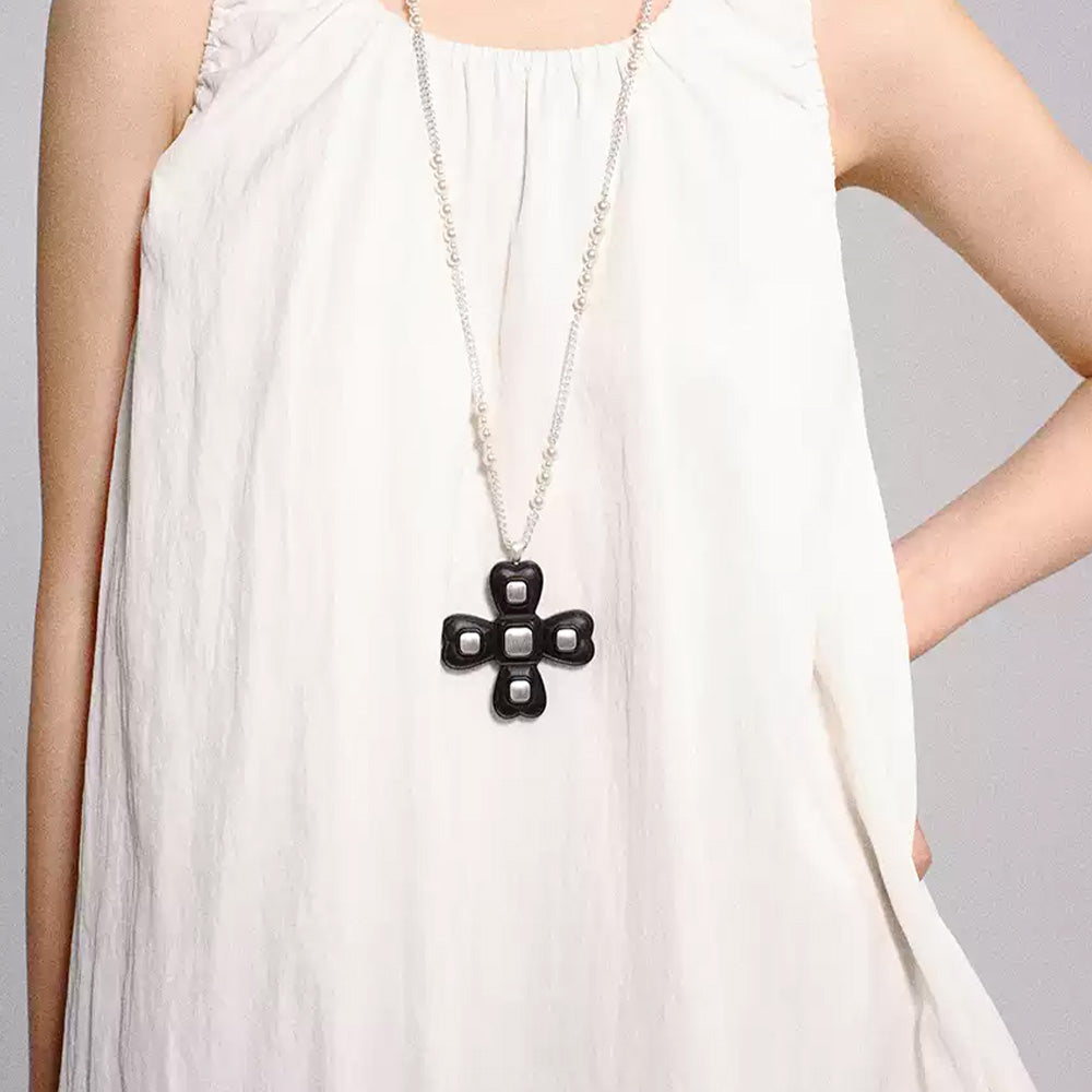 tokokkino Ebony Pearl Necklace